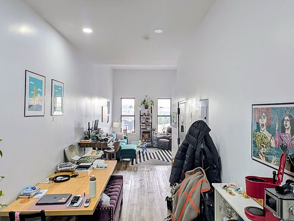 3rd image of 99 Morgan Ave APT 3r