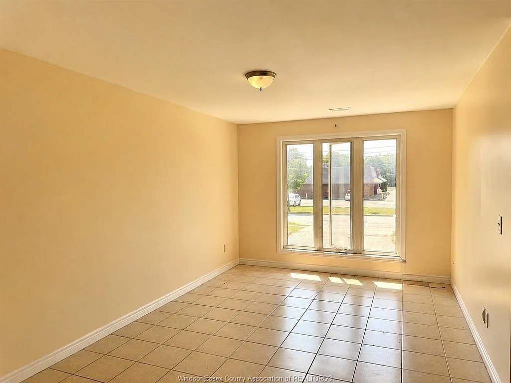 2 bed, $1,800 — Photo 4