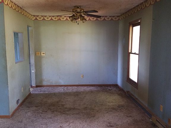 2nd image of 707 John St Lot 3
