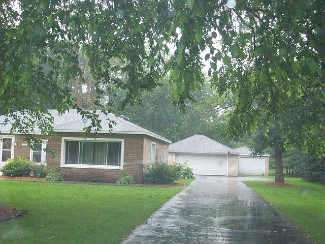 2nd image of 141 S Division St