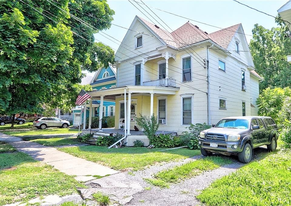 2nd image of 111 William St