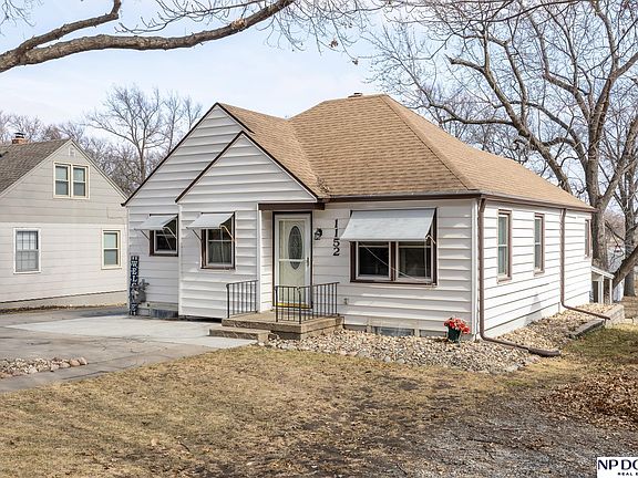 3rd image of 1152 N Sycamore St