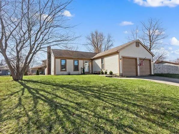 1130 Rosewood Dr, Marysville, OH 43040