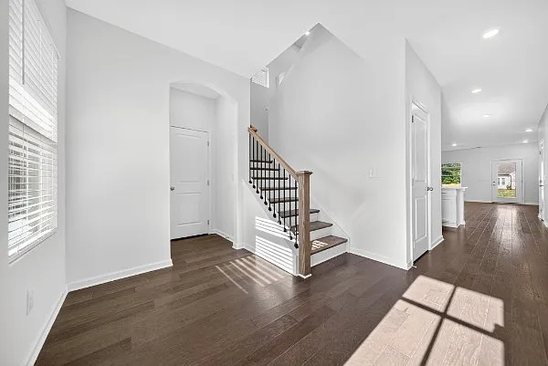 124 Limbury Ct — Photo 4