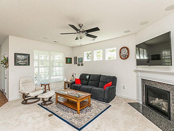 5th image of 8100 Old Glen Dale Ct