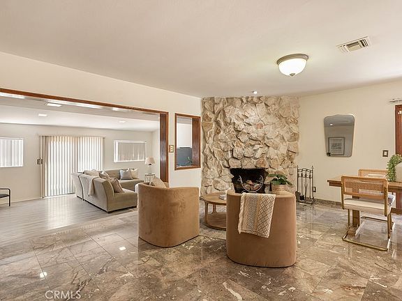 3rd image of 7934 Comolette St