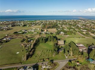 999 Lotzgesell Rd, Sequim, WA 98382