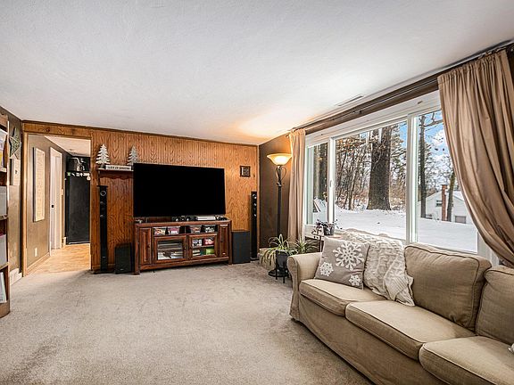 4th image of 26301 Stroup Ave