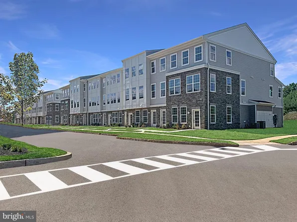 169 Leona Stewart Ln, Pennington, NJ 08534
