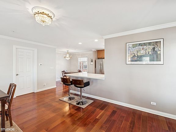 5th image of 115 E Sigwalt St #1A