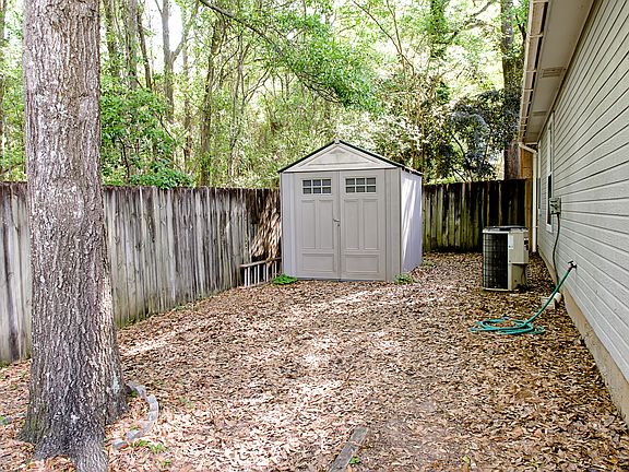 4th image of 6308 Burnham Wood Pl