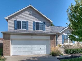 7515 N 111th St, Omaha, NE 68142