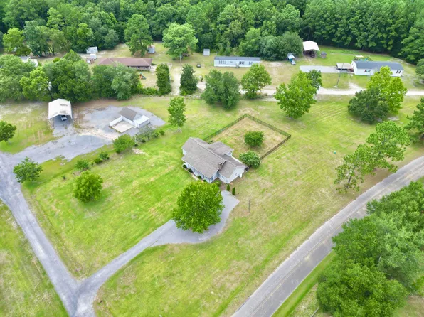 504 Sugar Ln, Cordesville, SC 29434