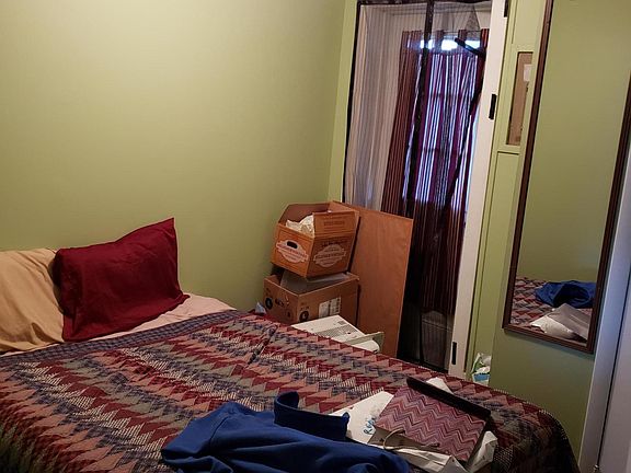 3rd image of 1701 E Britain Ave