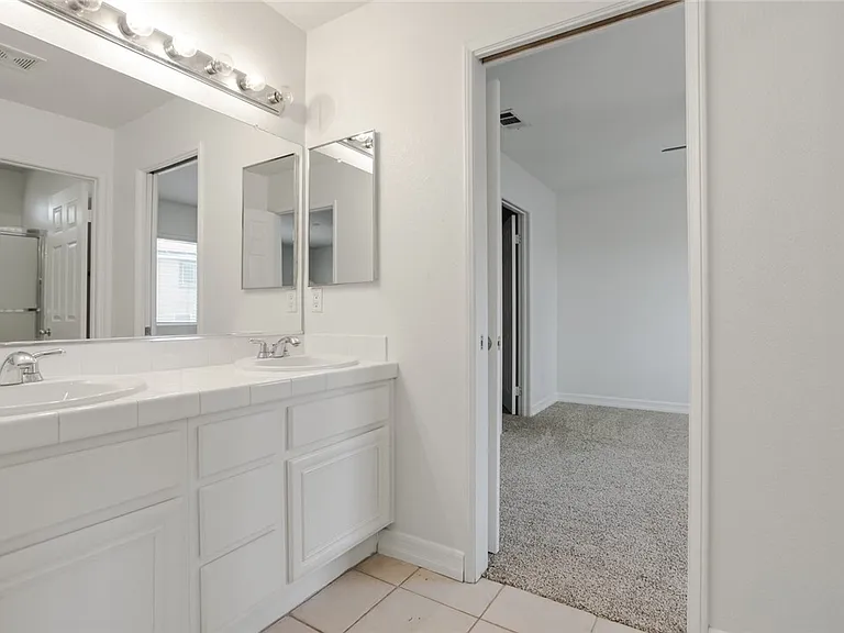 1605 Rivendel Dr — Photo 27