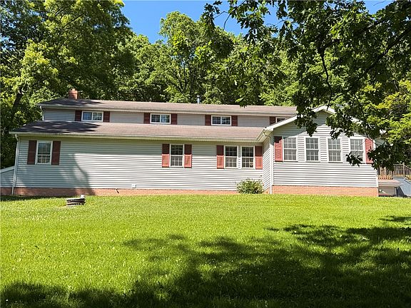 2nd image of 526 E River Rd