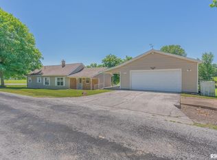 101 1st Ave, Matherville, IL 61263