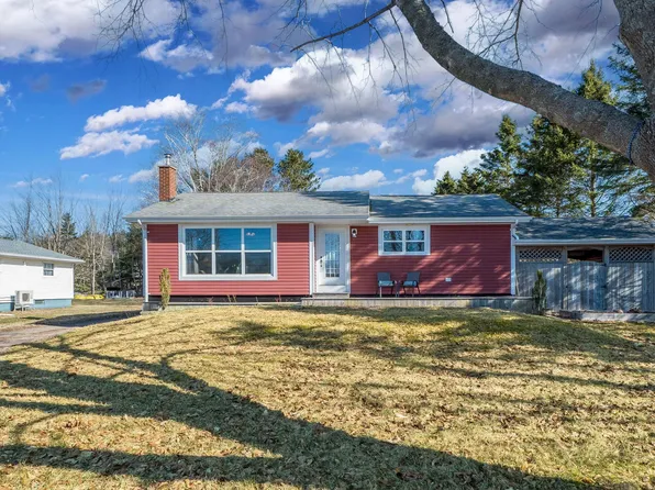 4593 Highway 1, Three Mile Plains, NS B0N 2T0