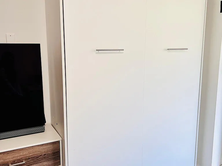 Murphy bed