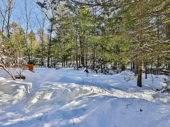 4th image of 66 Winslow Road