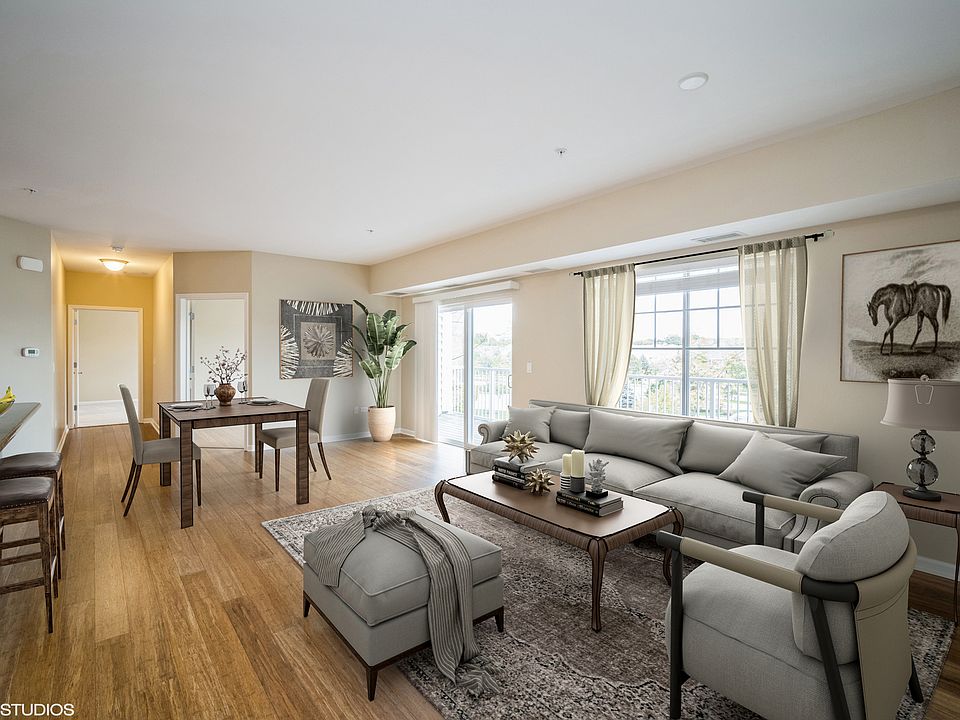 2220 Founders Dr Northbrook, IL, 60062 Apartments for Rent Zillow