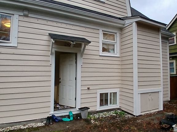4th image of 6007 25th Ave NE #B