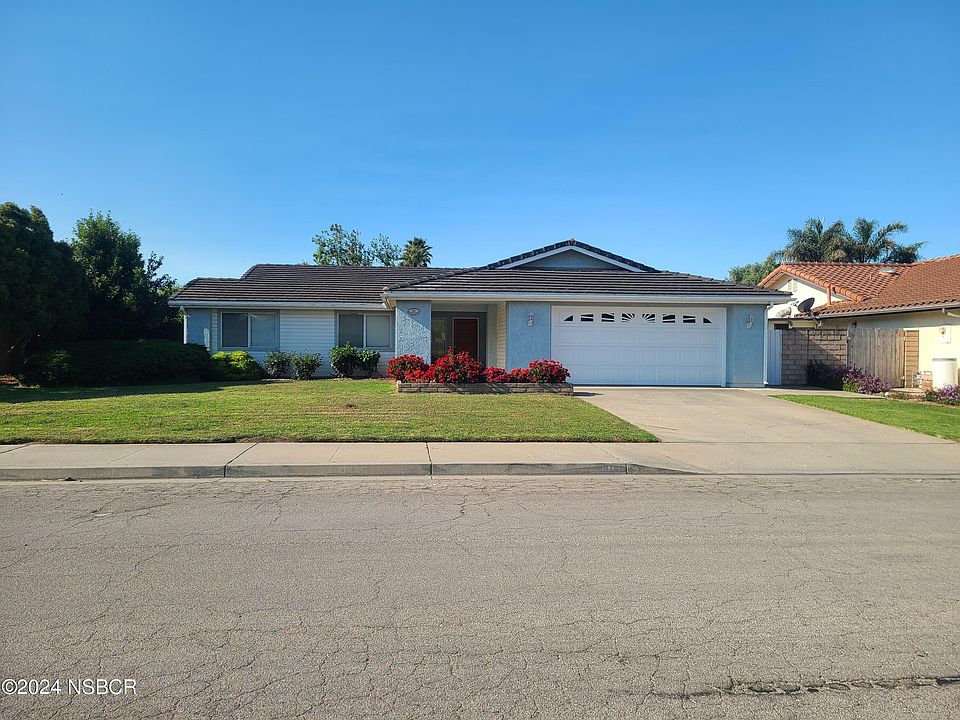 1st image of 300 Countrywood Dr