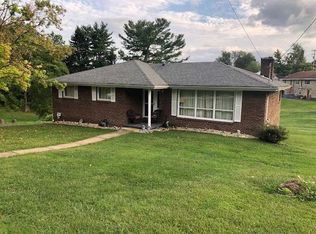 106 Evergreen Dr, Follansbee, WV 26037