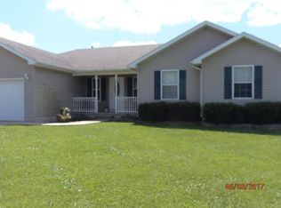 737 S Water St, Seymour, MO 65746