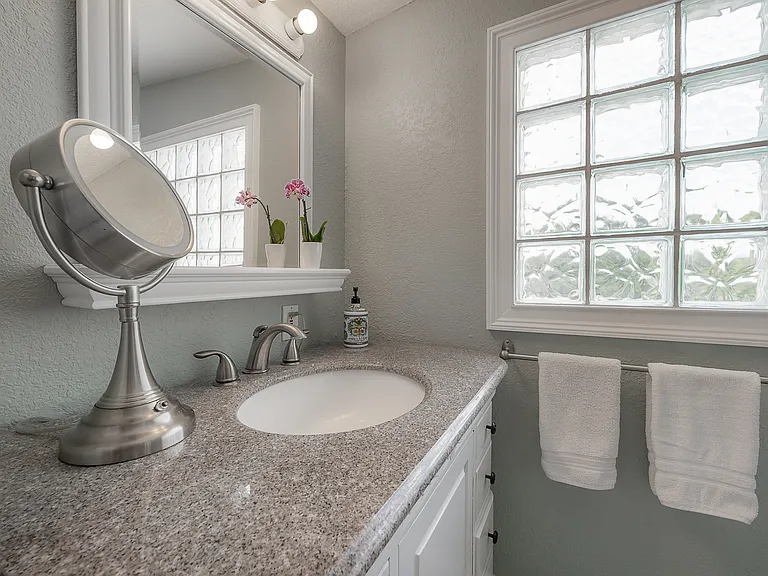 1109 E Patterson St — Photo 32