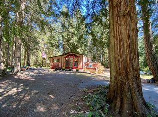 8615 Davenport Rd, Anderson Island, WA 98303