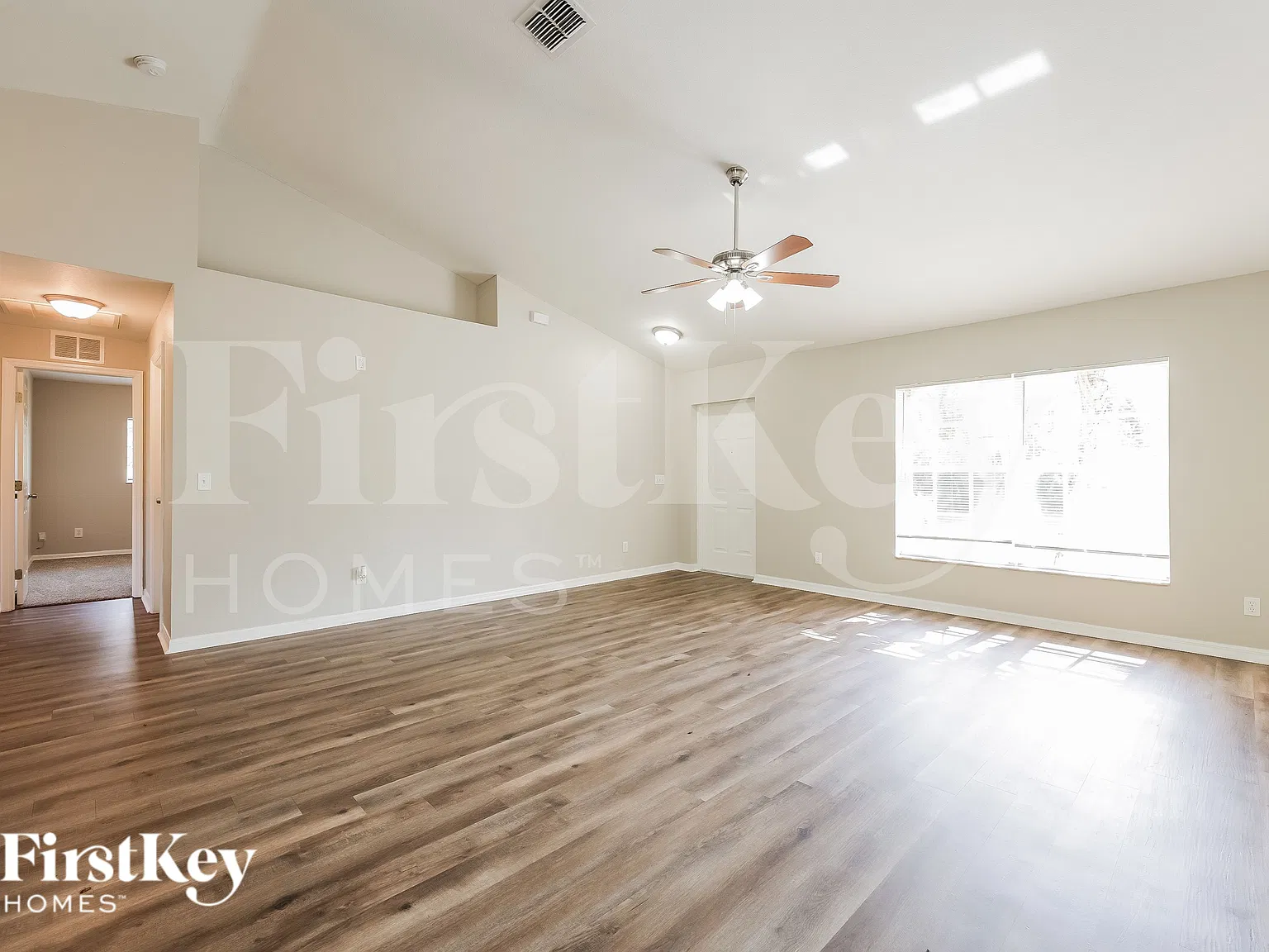 3 bed, 2.0 bath, 1476 sqft, $1,835 — Photo 4