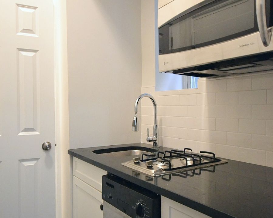 2nd image of 237 E 10th St APT 4D