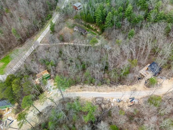 15 Middle Ridge Rd, Campton, KY 41301