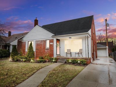 8156 Grayfield St, Dearborn Heights, MI, 48127