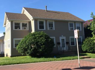 1123 W 23rd St APT 3, Cedar Falls, IA 50613
