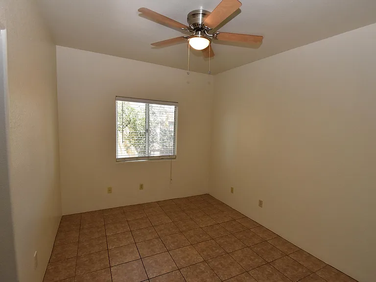 2725 N Dodge Blvd #2725 — Photo 16