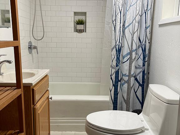 3rd image of 4027 23rd St