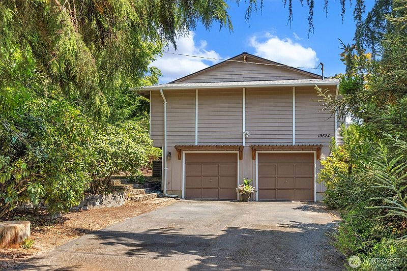 3rd image of 19524 53rd Avenue NE