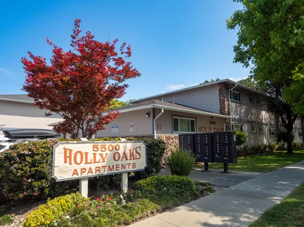 Holly Oaks Apartments
