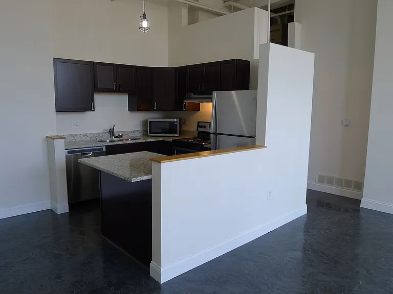 Garfield Lofts — Photo 9