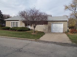 1225 10th St, Peru, IL 61354