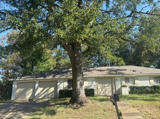 582 Heatherwood Dr, Jackson, MS 39212