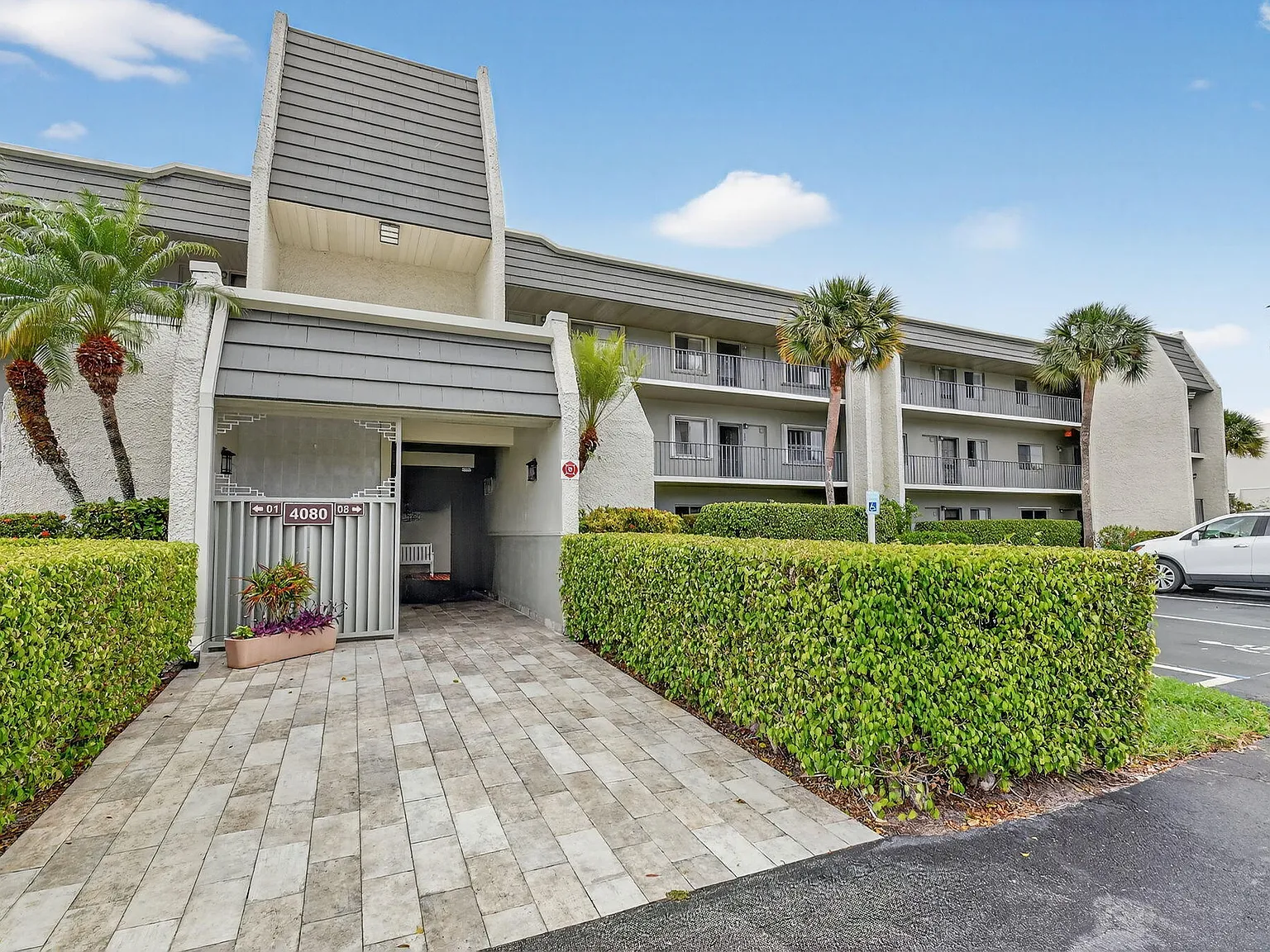 3 bed, 2.0 bath, 1148 sqft, $2,250 — Photo 1