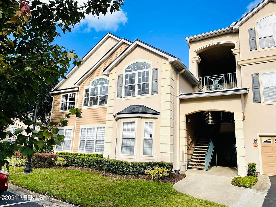 1st image of 13810 SUTTON PARK Drive N #120