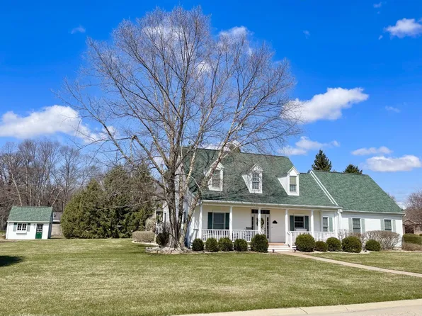 723 Burgess Dr, Utica, IL 61373