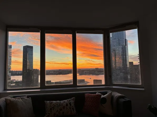 500 West 43rd Street image 1 of 19