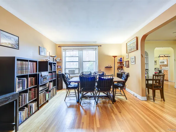 118-11 84th Avenue #415, Kew Gardens, NY 11415