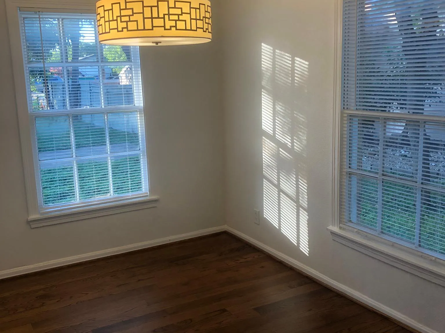 5511 Eastside Ave — Photo 3