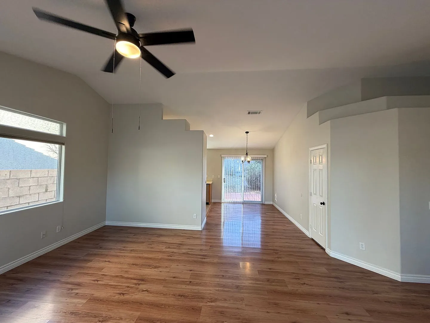 Well maintained, Single story in Elkhorn Springs — Photo 4
